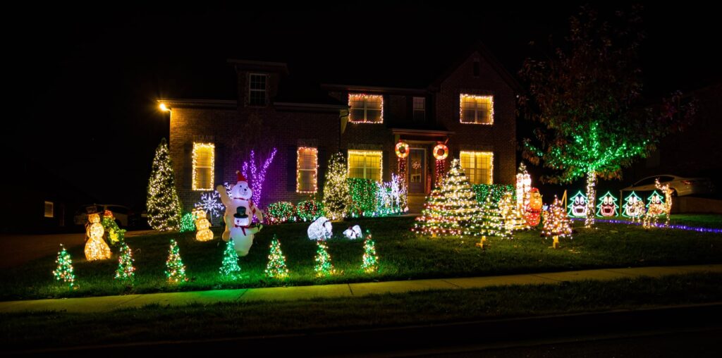 Black's Bulbs Christmas light show in Sumner County